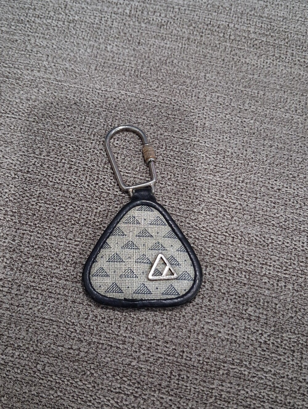 Vintage Liz Claiborne Triangular Blue Leather Keychain With Silver Accents